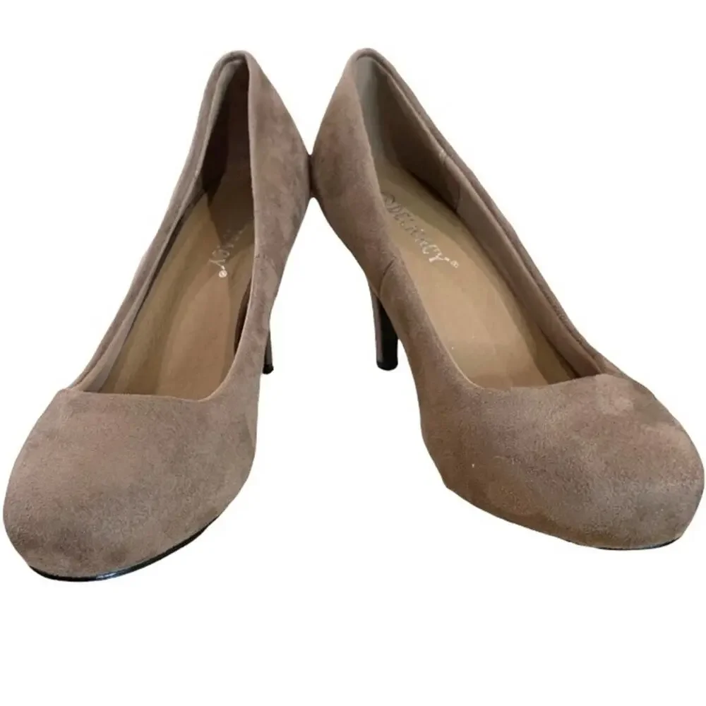 Delicacy shoes. Pumps faux suede leather. Size‎ 8. Warm beige. - Picture 2 of 11